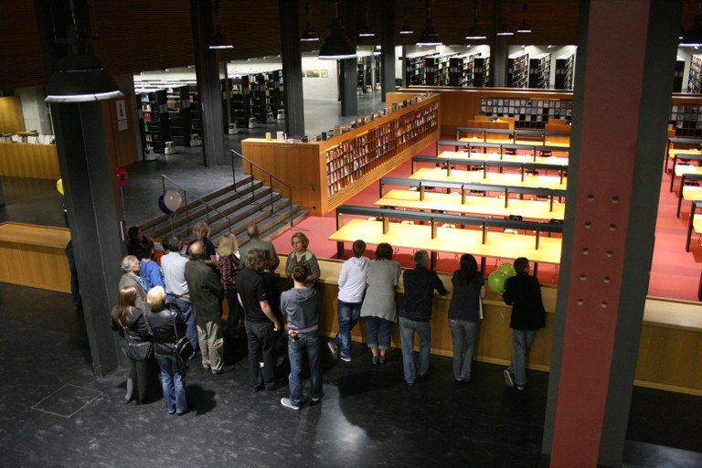 Führung durch die Bibliothek