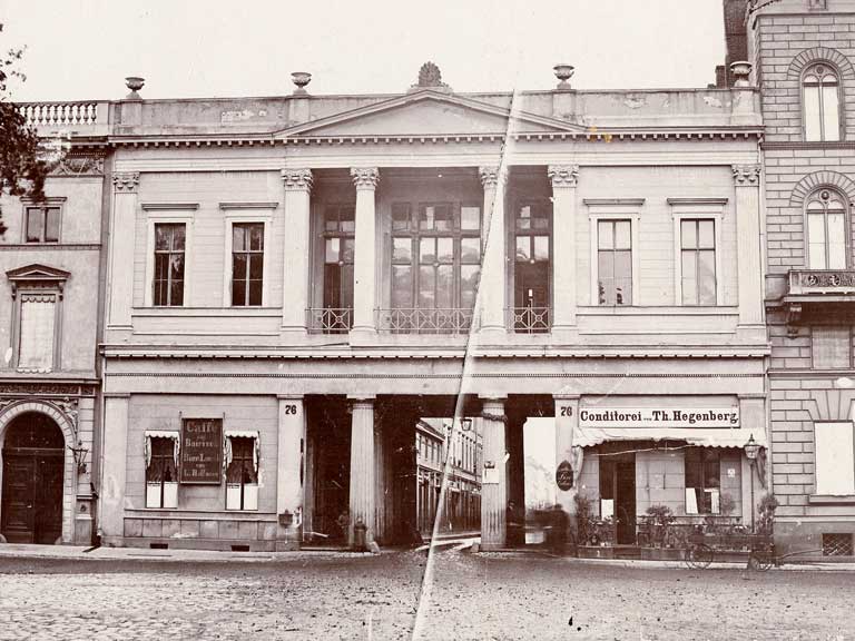 Buildings of the University Library of Humboldt University in Berlin: "Adlerscher Saal" 1839
